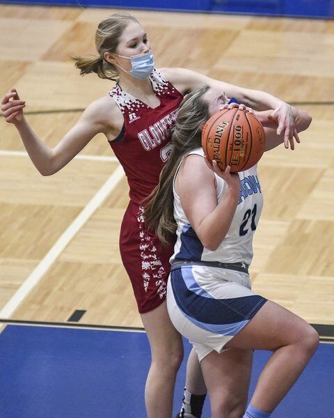 Peabody girls spread the wealth in opening night rout